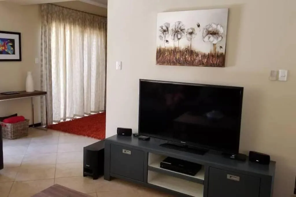 Luxurious 3 Bedroom House In Gold Coast Palm Beach 0*,